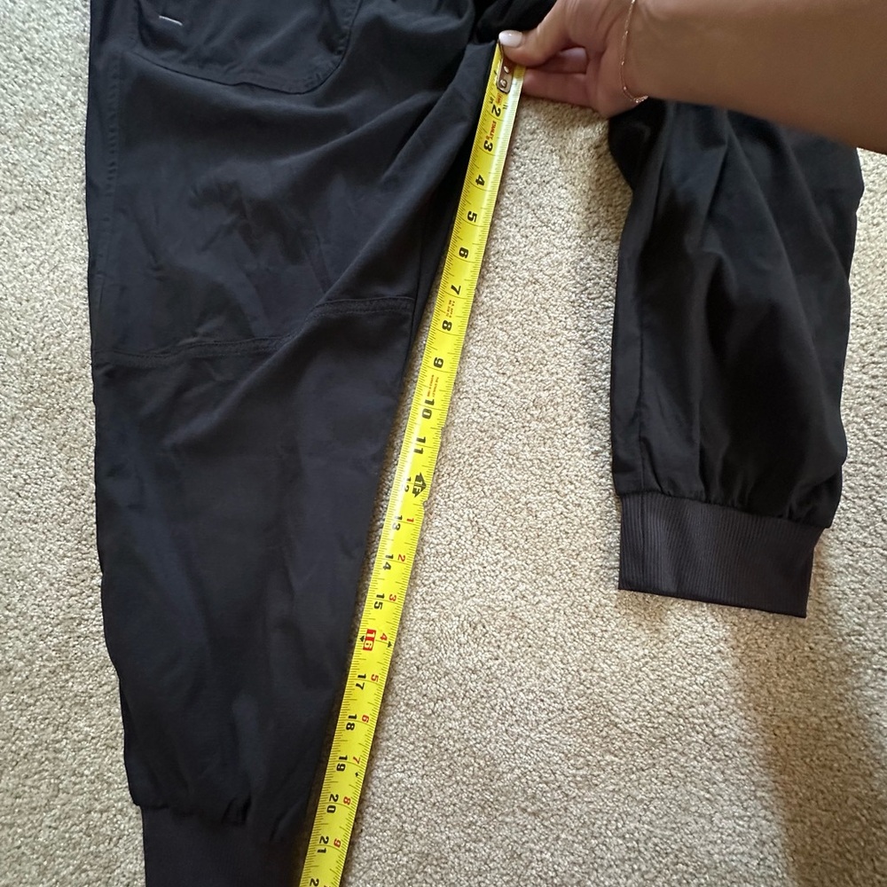 L.L. Bean women’s black Joggers - Picture 7 of 7